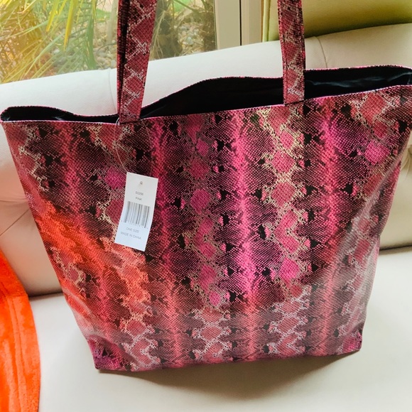 Saks fifth Avenue Pink snakeskin tote - Picture 4 of 16